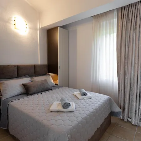 Parisian Luxury Siviri