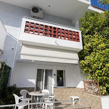 Parisian Luxury Apartment Siviri
