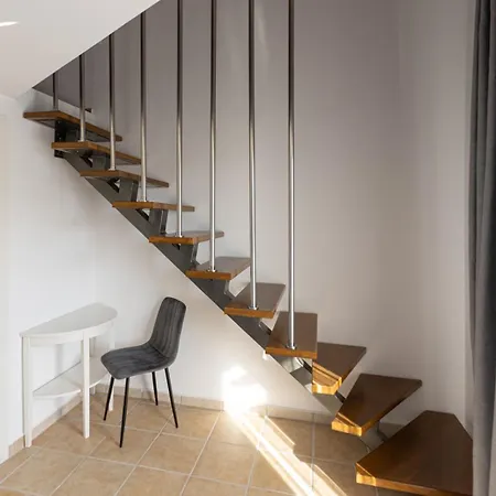 Apartament Parisian Luxury Siviri